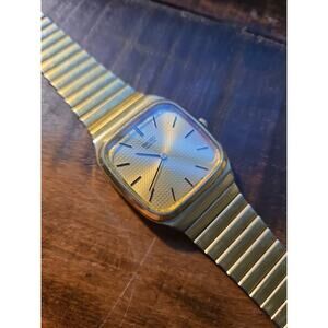 Vintage Seiko Gold TV 80s Quartz 2620-5499 Mens Watch